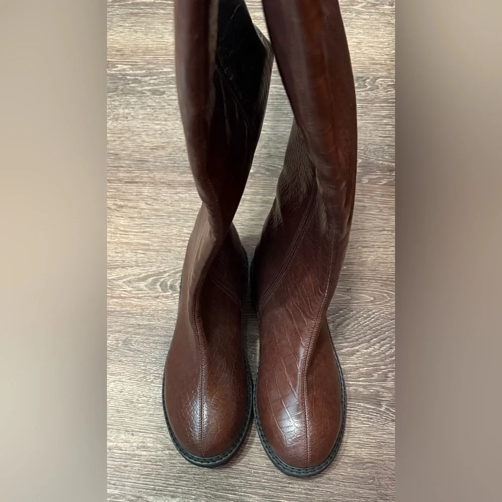 Crocodile Embossed Over The Knee Boot | size 9